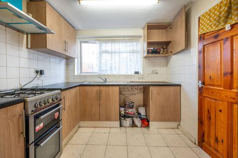 2 bedroom house for sale, Botha Road, Plaistow, London, E13