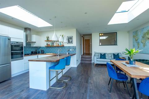 4 bedroom semi-detached house for sale, Crofton Road, Orpington BR6