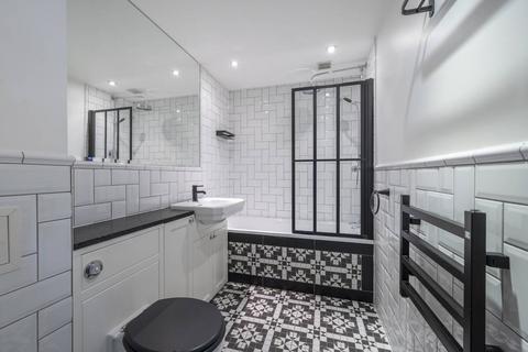 2 bedroom flat for sale, Garratt Lane, Earlsfield, London, SW18