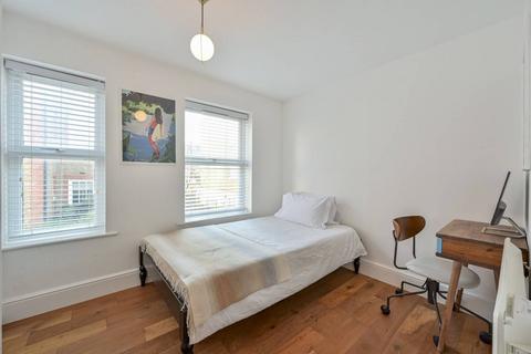 2 bedroom flat for sale, Garratt Lane, Earlsfield, London, SW18