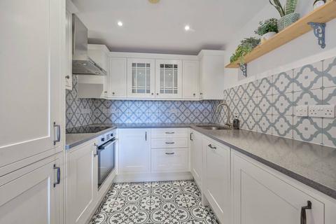 Garratt Lane, Earlsfield, London, SW18