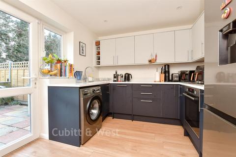 2 bedroom end of terrace house for sale, Aveling Close, Purley, Surrey
