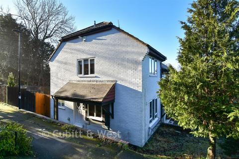 2 bedroom end of terrace house for sale, Aveling Close, Purley CR8