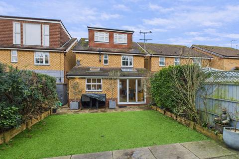 4 bedroom detached house for sale, Hadland Close, Bovingdon Hemel Hempstead, HP3