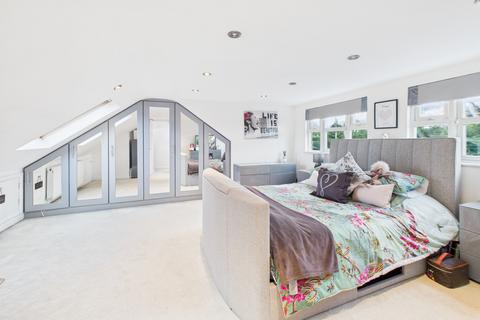 4 bedroom detached house for sale, Hadland Close, Bovingdon Hemel Hempstead, HP3