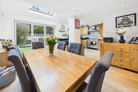 4 bedroom detached house for sale, Hadland Close, Bovingdon Hemel Hempstead, HP3