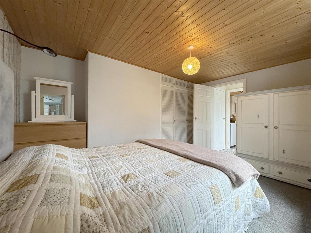 Bedroom(Lower Apartment)