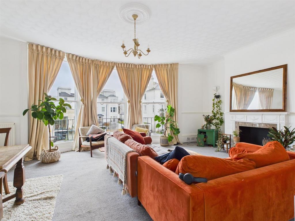 CAM04311 G0-PR0092-STILL005.jpg