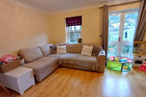 2 bedroom terraced house to rent, Falcon Close, Herne Bay, Kent, CT6