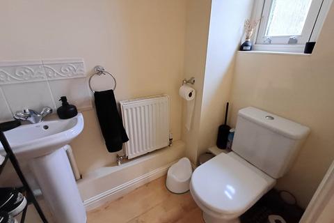 2 bedroom terraced house to rent, Falcon Close, Herne Bay, Kent, CT6