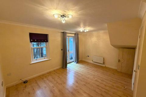 2 bedroom terraced house to rent, Falcon Close, Herne Bay, Kent, CT6