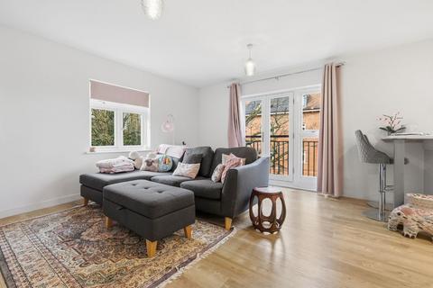 2 bedroom apartment for sale, Kestrel Close, Brentwood