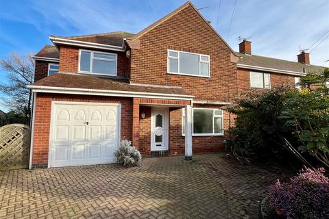 4 bedroom end of terrace house for sale, Ebor Avenue, Hornsea