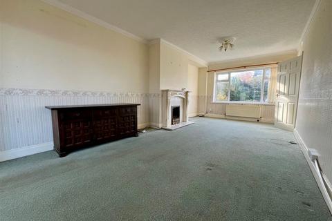 4 bedroom end of terrace house for sale, Ebor Avenue, Hornsea