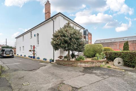 3 bedroom flat for sale, Lower Quay, Hampshire PO16