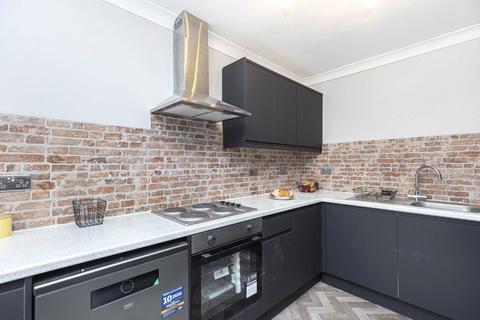 Terraced house to rent, Gordon Avenue, Hampshire SO14