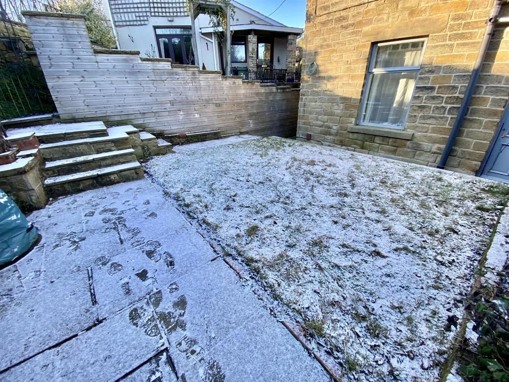 Bramleys Estate Agents - The Combs - Mirfield (20)