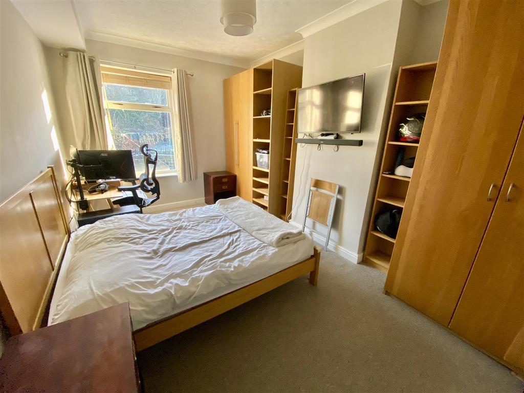 Bramleys Estate Agents - The Combs - Mirfield (6).