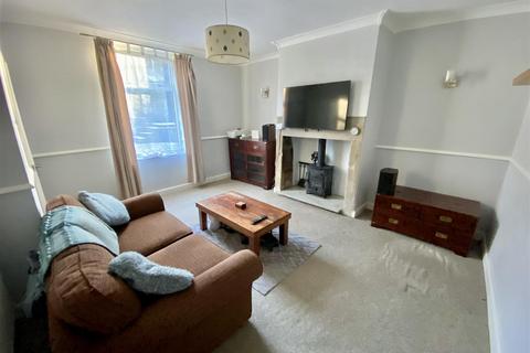 3 bedroom end of terrace house for sale, The Combs, Dewsbury