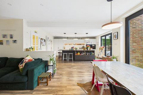 4 bedroom semi-detached house for sale, Downview Road, Worthing, BN11