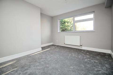 2 bedroom flat to rent, Aysgarth Close, Harpenden AL5