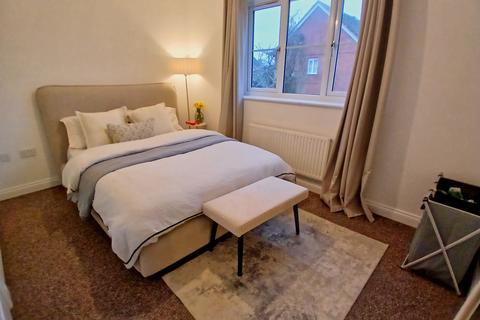 2 bedroom terraced house for sale, Gravely Street, Rushden, NN10
