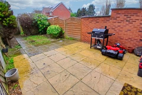 2 bedroom terraced house for sale, Gravely Street, Rushden, NN10