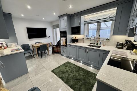 undefined, Llys Tir Nant, Tycroes, Ammanford