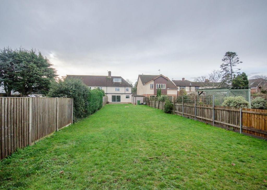Rear garden pic 2.jpg