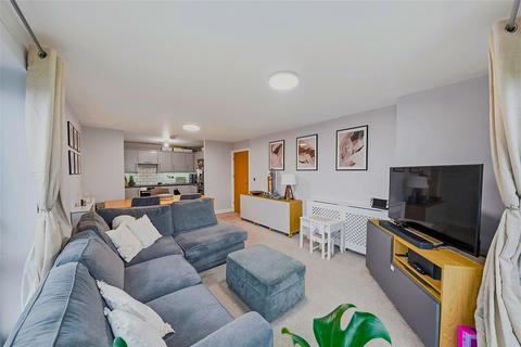 2 bedroom flat for sale, Evelyn Walk, Greenhithe