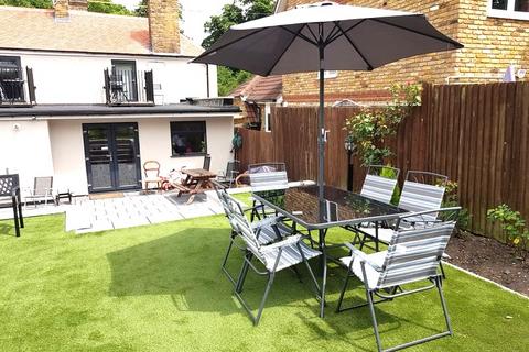 1 bedroom bedsit to rent, Main Road, Sutton At Hone DA4