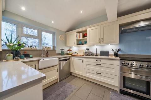 3 bedroom townhouse for sale, Aylesbury,  Buckinghamshire,  HP20