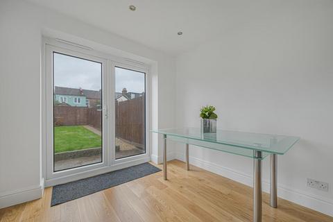 3 bedroom house for sale, Victoria Road, Bromley