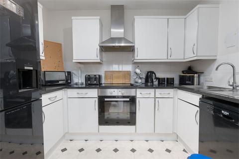 2 bedroom flat for sale, Commonwealth Drive, Crawley RH10