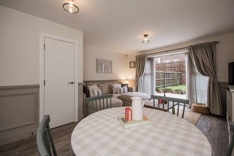 2 bedroom semi-detached house for sale, Welbanks Gardens, Crowborough