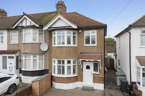 3 bedroom end of terrace house for sale, Buckhurst Way, Buckhurst Hill, IG9