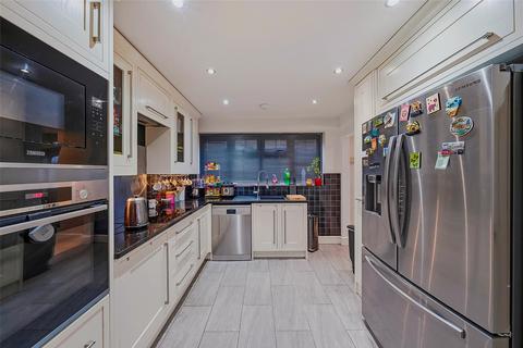 4 bedroom detached house for sale, Brewers Field, Dartford