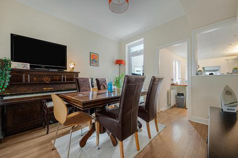 3 bedroom house for sale, Great Elms Road, Bromley