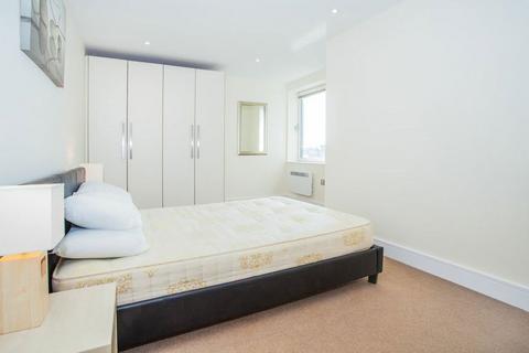 2 bedroom flat to rent, Drayton Park, London N5