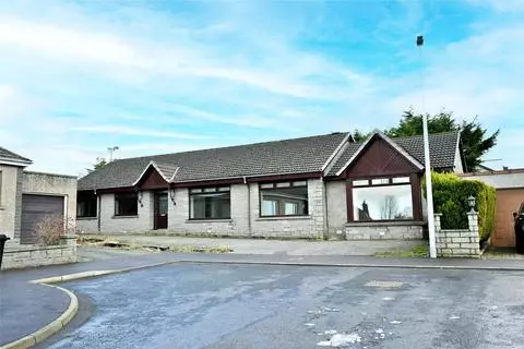 3 bedroom bungalow for sale