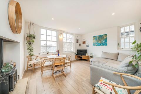 2 bedroom flat for sale, Anson Road, London N7
