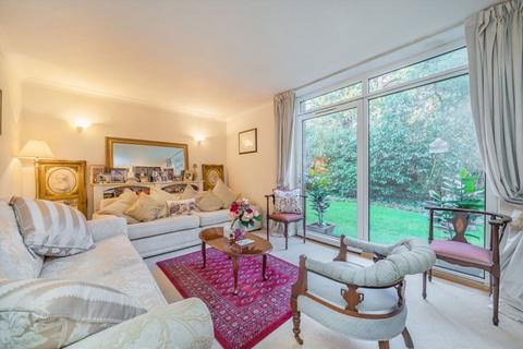 2 bedroom flat for sale, Ellesmere Road, Weybridge KT13