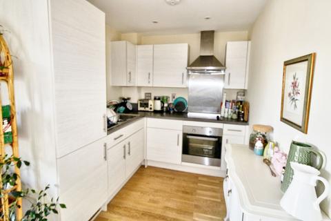 1 bedroom apartment for sale, St. Leonards Road, Southdown Heights, BN21
