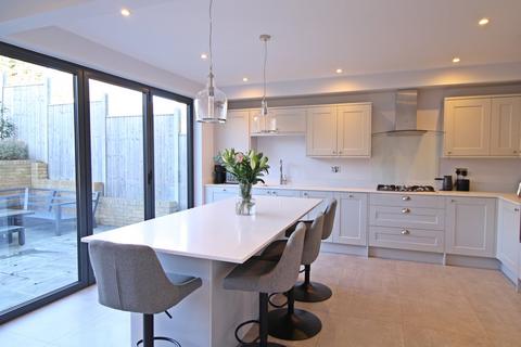 5 bedroom semi-detached house for sale, Wood Lodge Lane, West Wickham, BR4