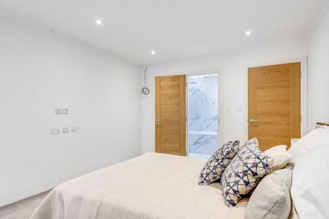 2 bedroom apartment to rent, Nottingham Terrace, London NW1