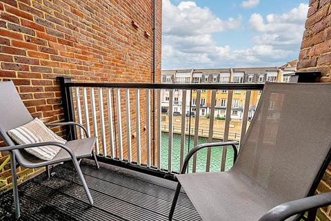 2 bedroom apartment for sale, Havana Court, Eastbourne, BN23