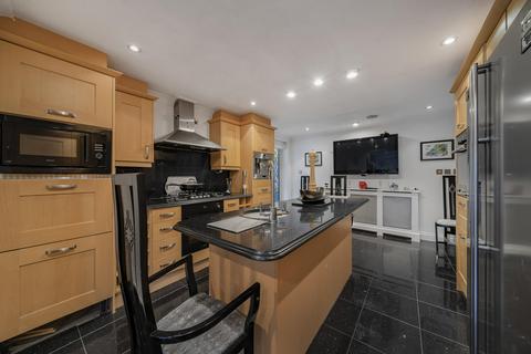 undefined, Hill Brow, Bromley