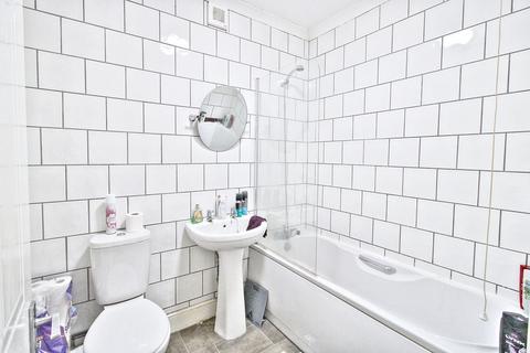 1 bedroom flat to rent, Langney Road, Eastbourne, BN21