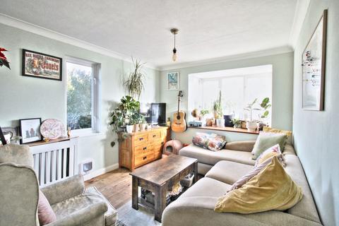 1 bedroom flat for sale, Wordsworth Drive, Eastbourne, BN23