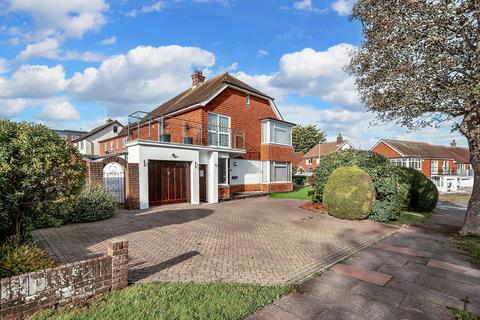 3 bedroom detached house for sale, Upper Kings Drive, Eastbourne, BN20